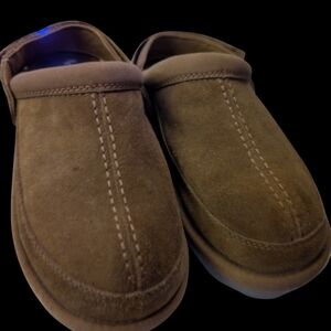 Koolaburra Women's Suede Mule - Brown